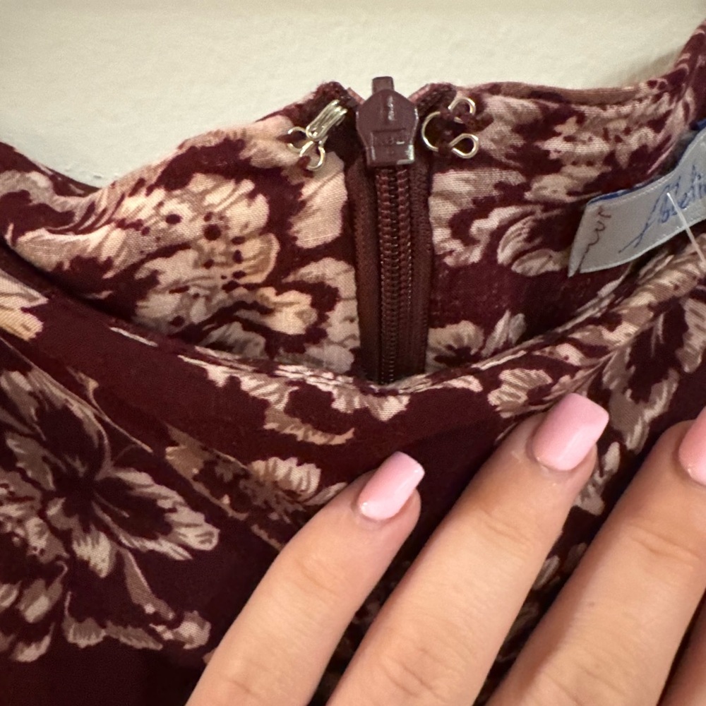 Abbeline Burgundy Floral High-Low Skirt - Picture 5 of 7